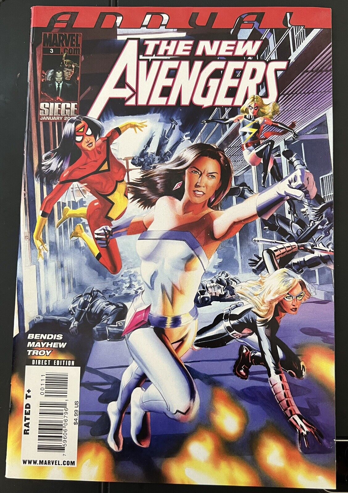 The New Avengers #3 2010 Annual Marvel Comic Book