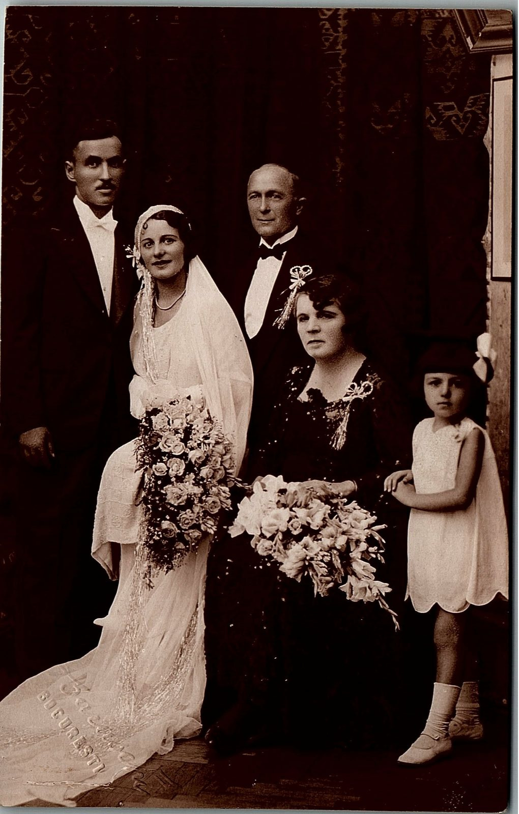 c1910 WEDDING PHOTO EMBOSSED BUCURESTI  BARASCHY REAL PHOTO POSTCARD  17-44