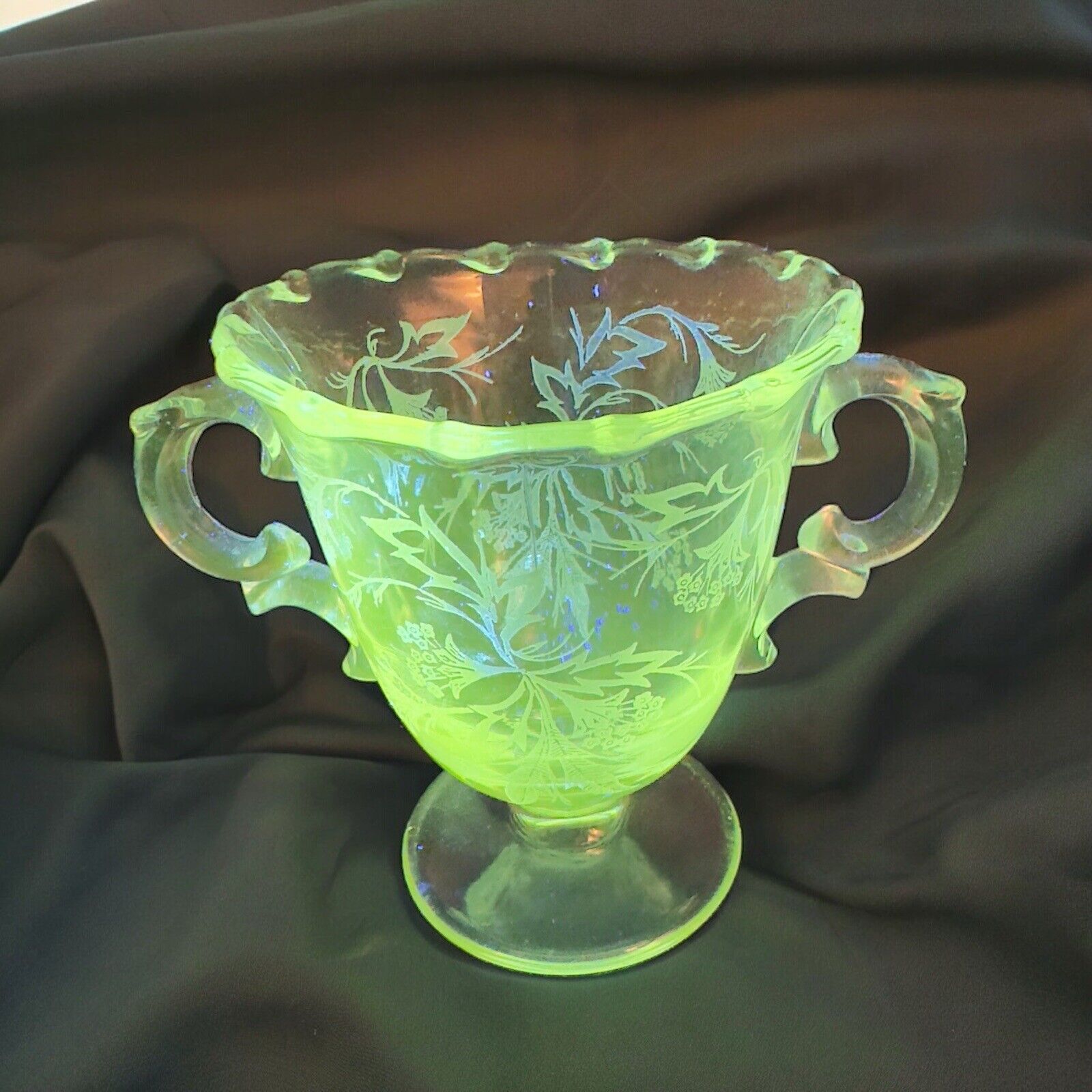 Fostoria USA Heather Etched Sugar Bowl With Handles Clear Manganese 365nm Green