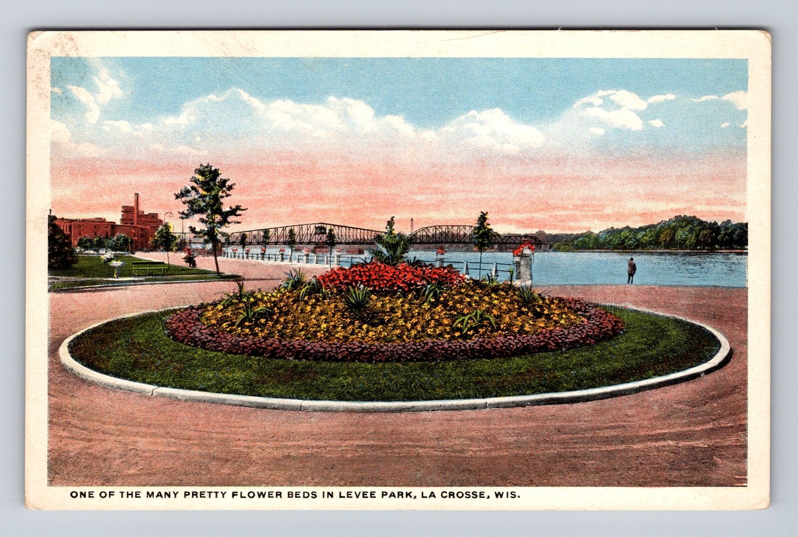 La Crosse WI-Wisconsin, Pretty Flower Bed In Levee Park, Vintage Postcard