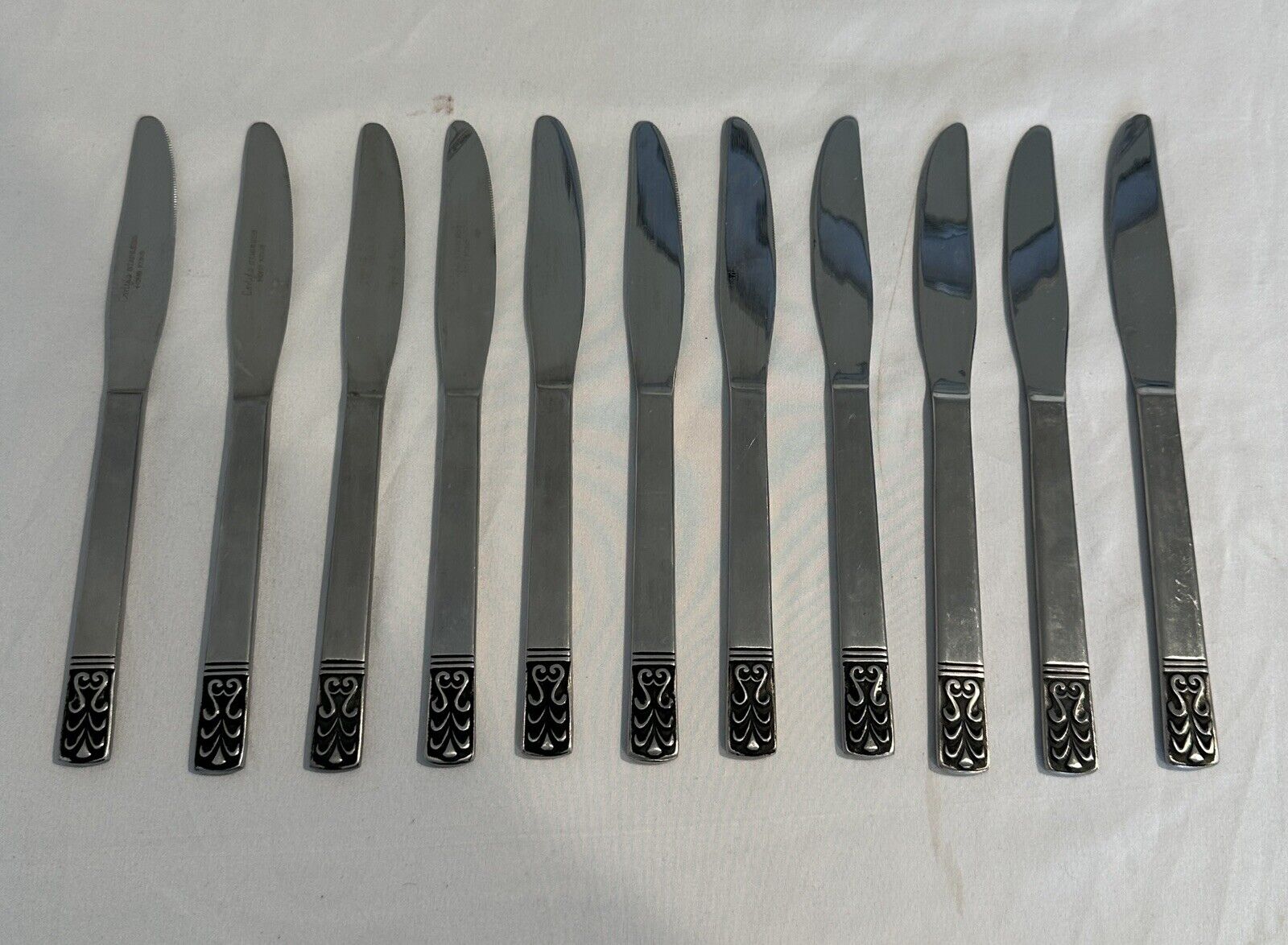 JH Carlyle Silver Stainless Hong Kong CAMEO Lot of 11 Dinner Knives