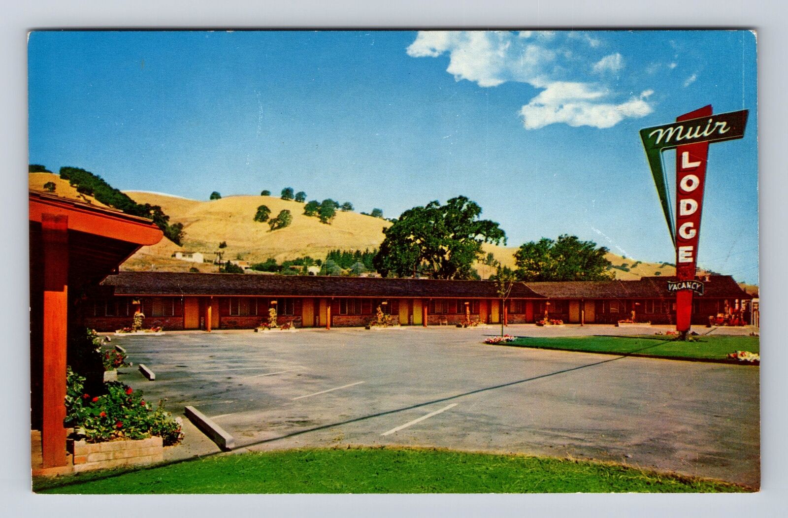 Martinez CA-California, Muir Lodge Advertising, Vintage Souvenir Postcard