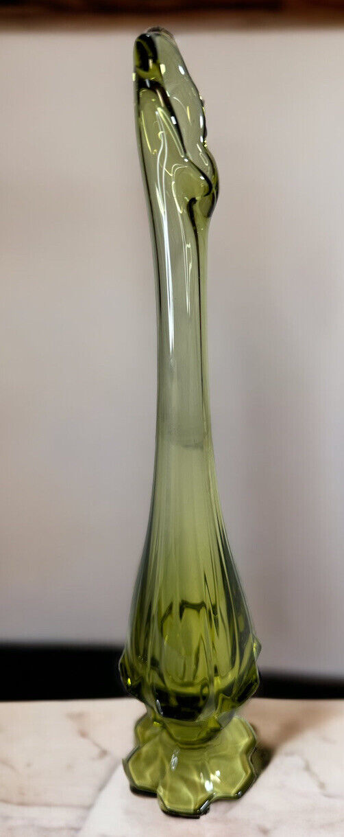 Green Stritch Vase Approximately 13 Inches Tall Fenton Style
