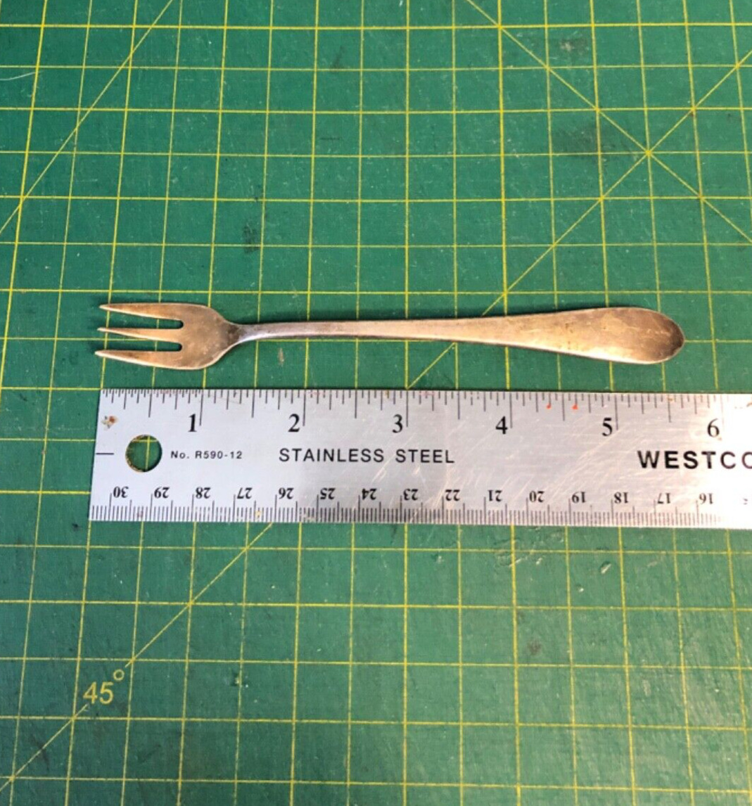 Vintage Reed & Barton Colony Pattern Silver Seafood Olive Cocktail Fork