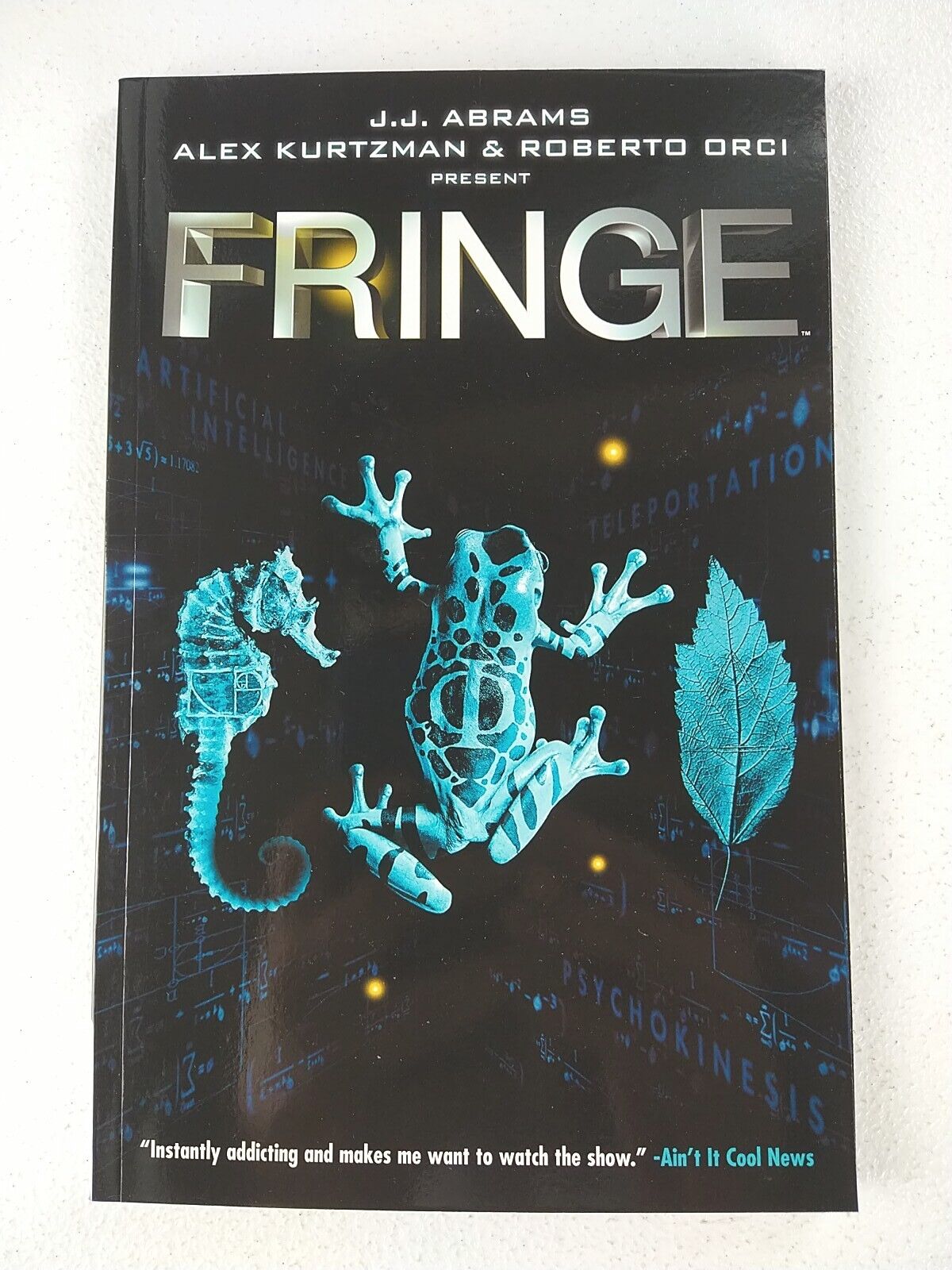 Fringe #1 Rare TPB Graphic Novel (2010 Wildstorm) NM Unread Sci-Fi TV Show