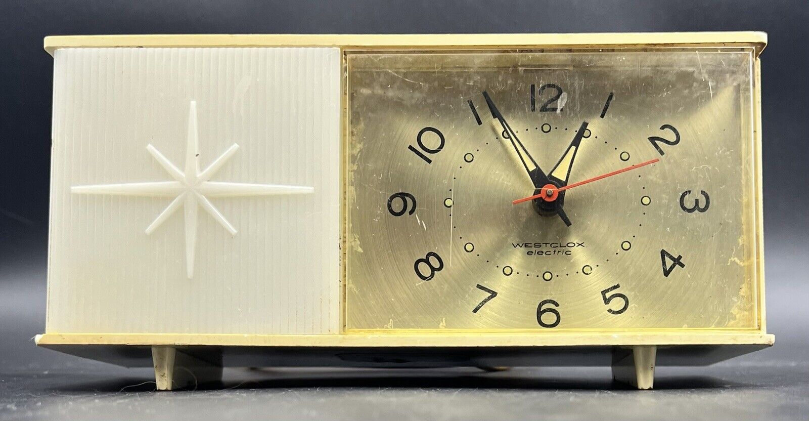 VINTAGE 1960s Westclox Alarm Clock Moonbeam Wake Up with Flashing Light  VIDEO