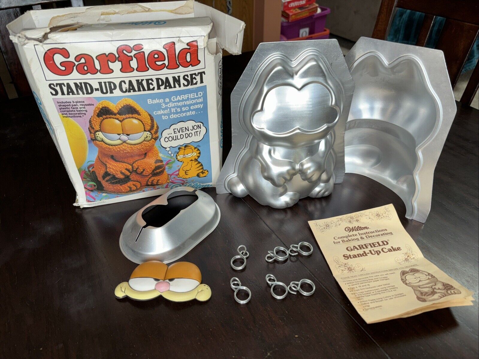 Wilton 1978 GARFIELD 3D Stand Up Cake Pan Set- Complete W/ Instructions & Box
