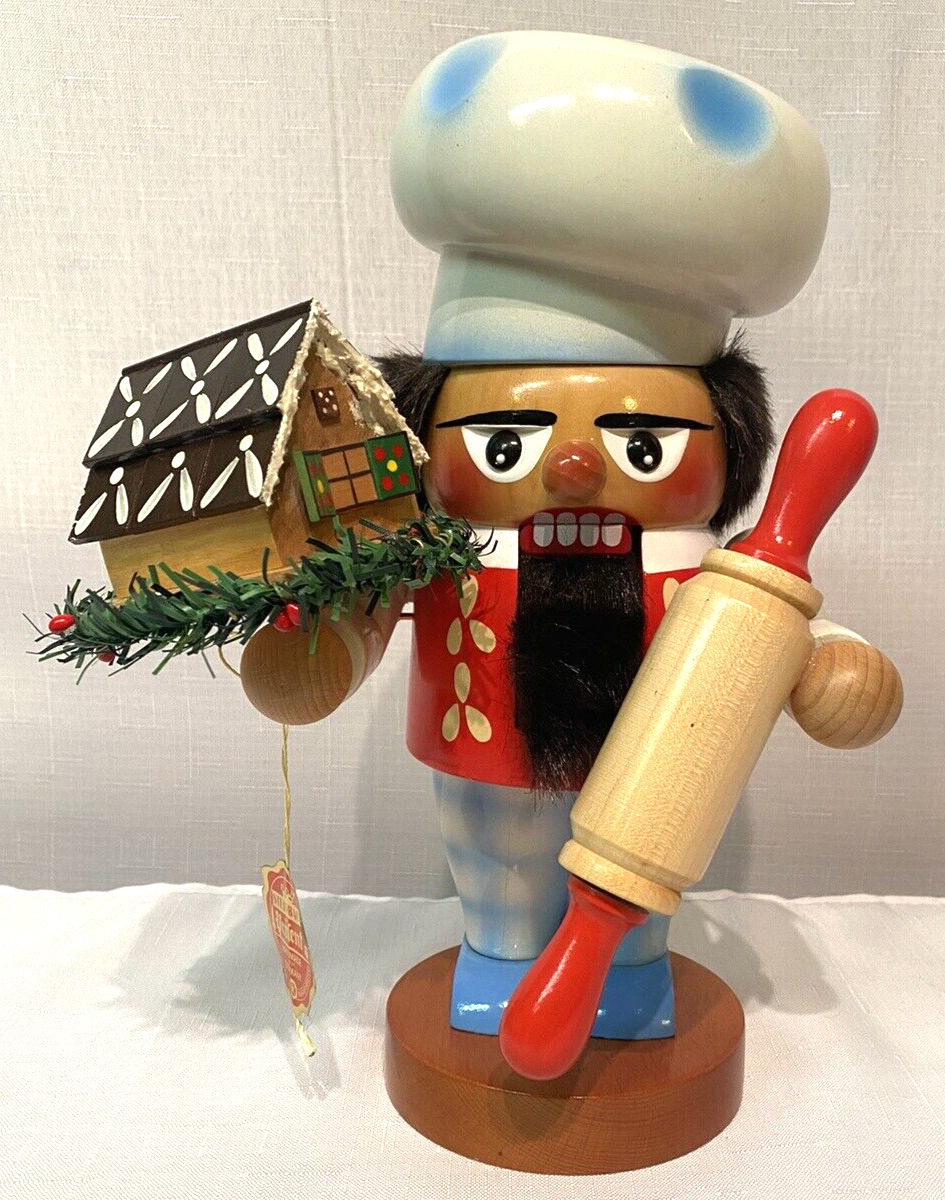 Steinbach Chubby  Gingerbread Baker 6340 Nutcracker Gingerbred House 10.5 Inches