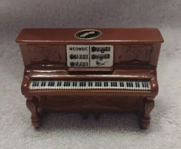 Hagen Renaker Miniature Mini Ceramic Upright Brown Piano for Cat Figurine 2.5