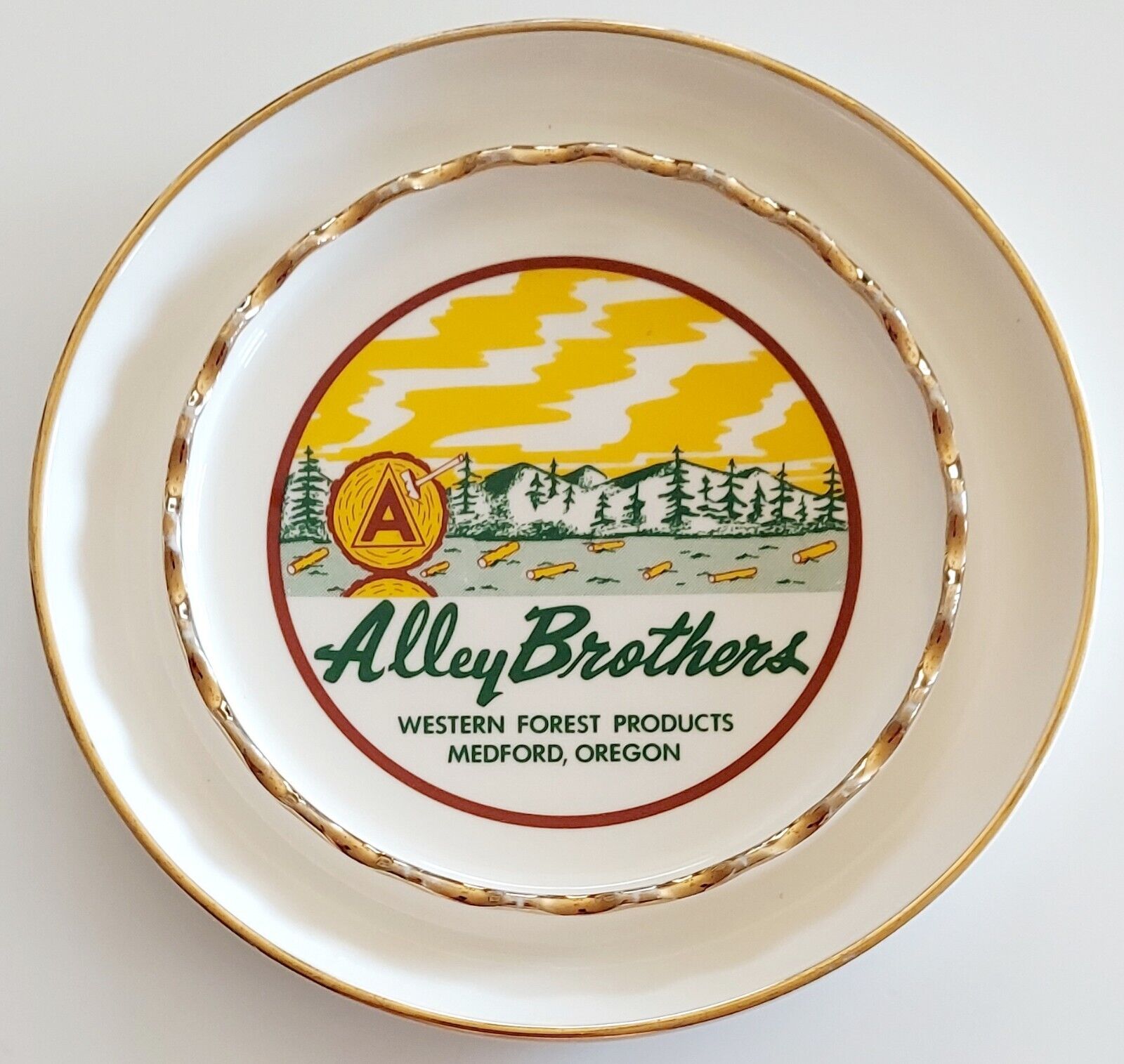 Vintage Alley Brothers Western Forest Products Medford Oregon Round Ashtray 