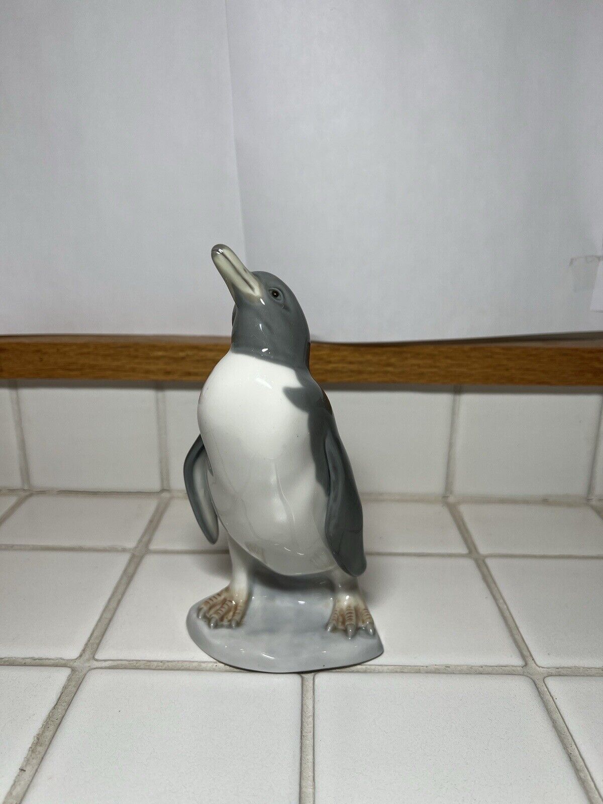 Lladro Standing Penguin 6.5