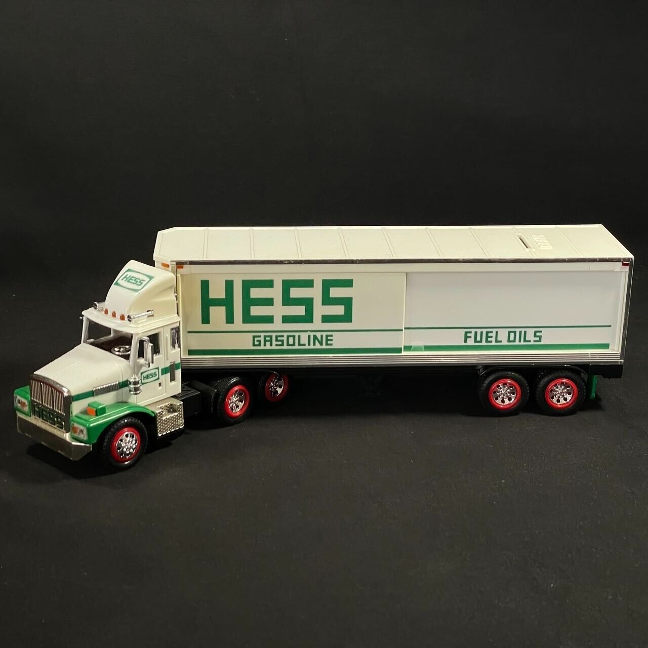 1987 HESS TOY TRUCK BANK w/SMOOTH fuel tanks Working Light