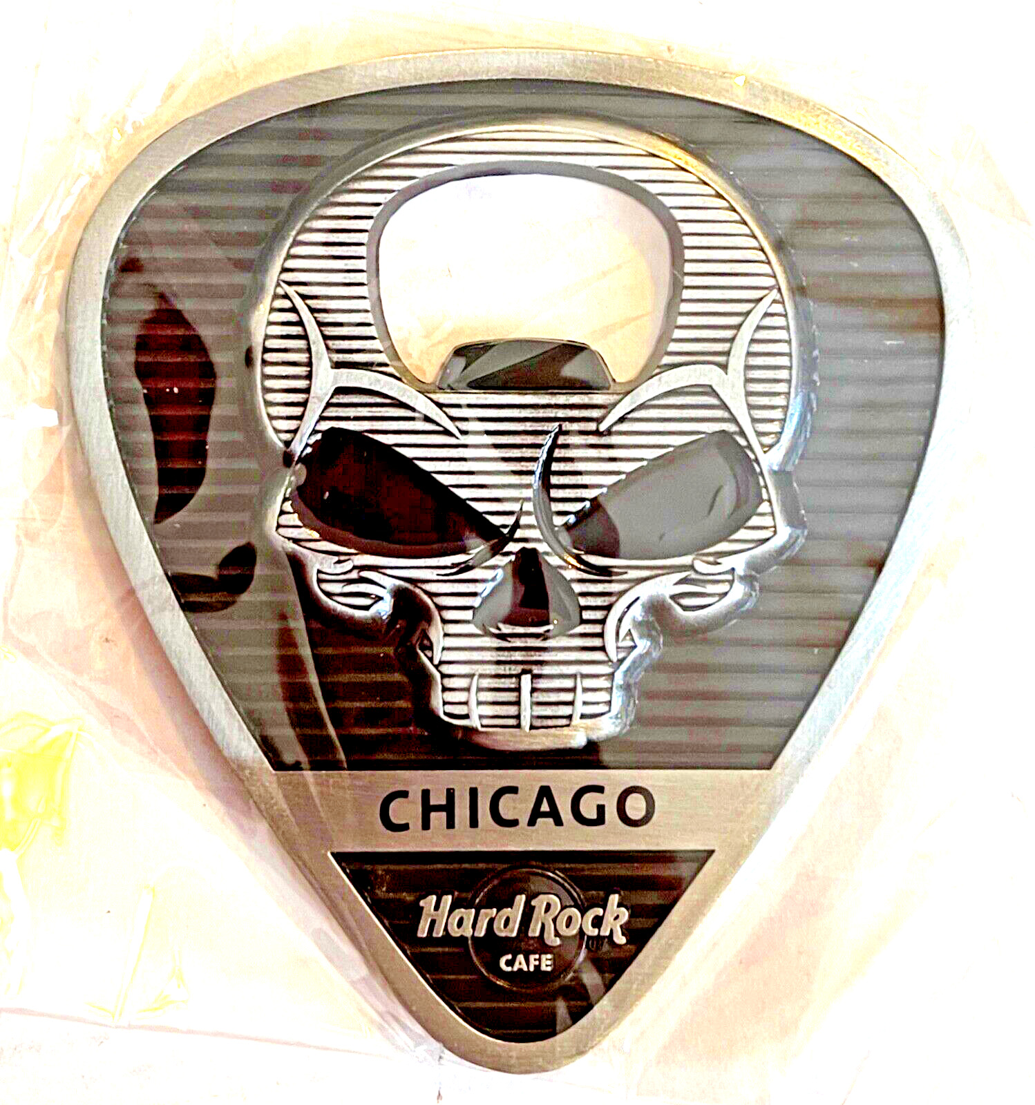 Hard Rock Cafe Chicago Magnet Bottle Opener Skull Guitar Pick 2020 New # 1032409