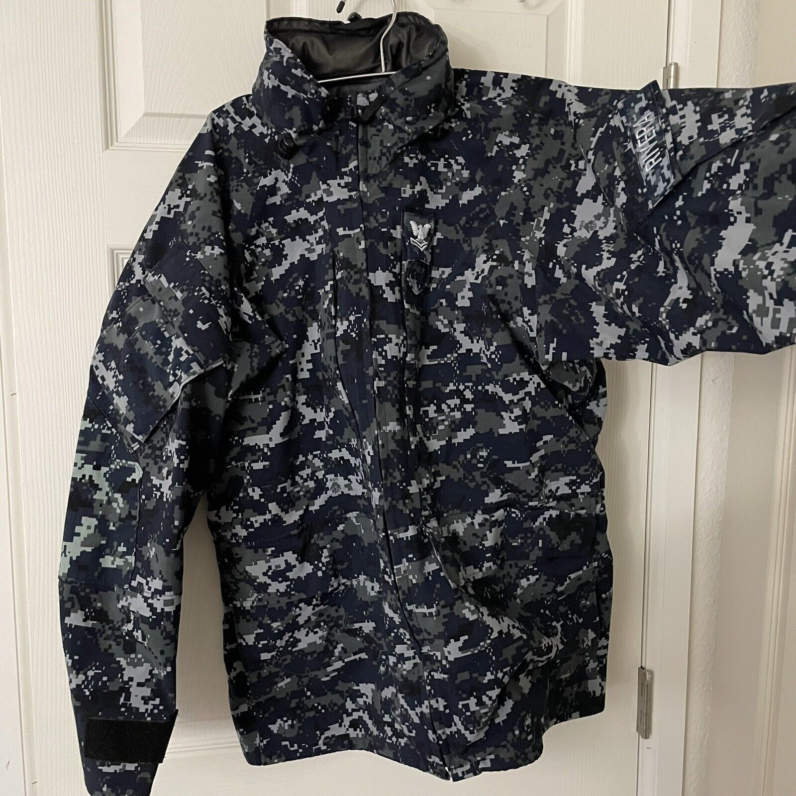 USN U.S. Navy Working Parka NWU Blue GoreTex Jacket Size Medium Regular No Liner