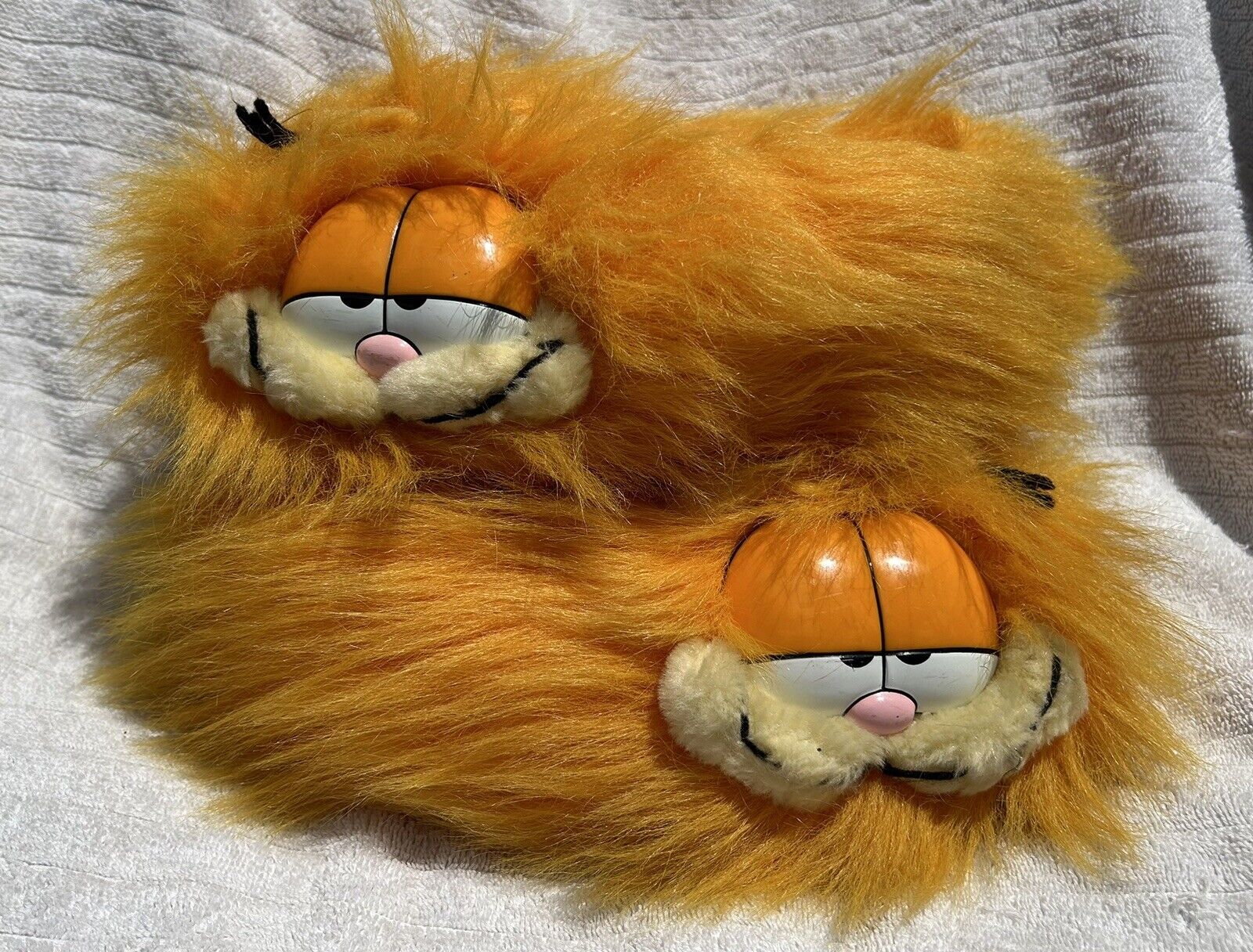 Vintage Garfield Slippers Adult Size M CAST OF CHARACTERS Blown Dry