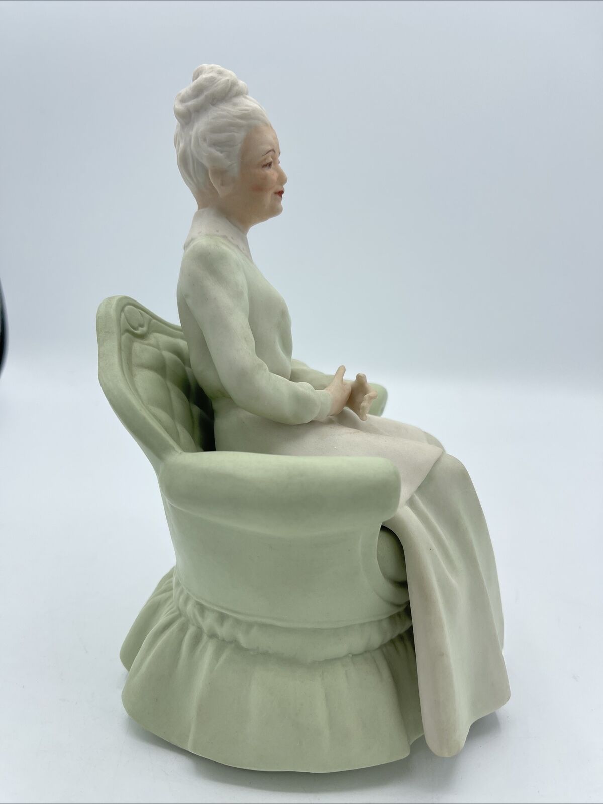 Rare Vtg Elegant Woman Grandmother Sitting Victorian Figurine