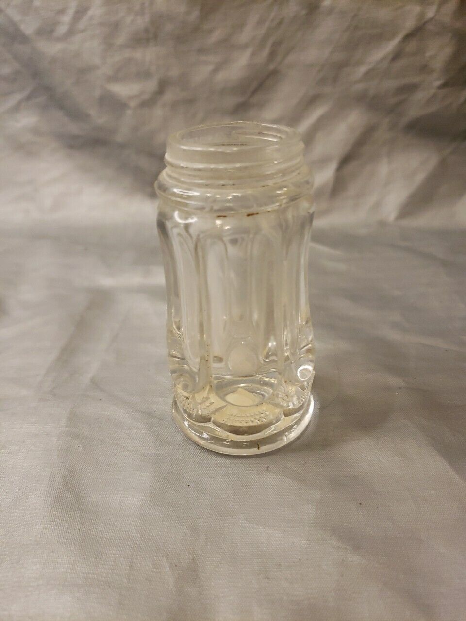 ANTIQUE/VINTAGE SHAKER WITHOUT A TOP