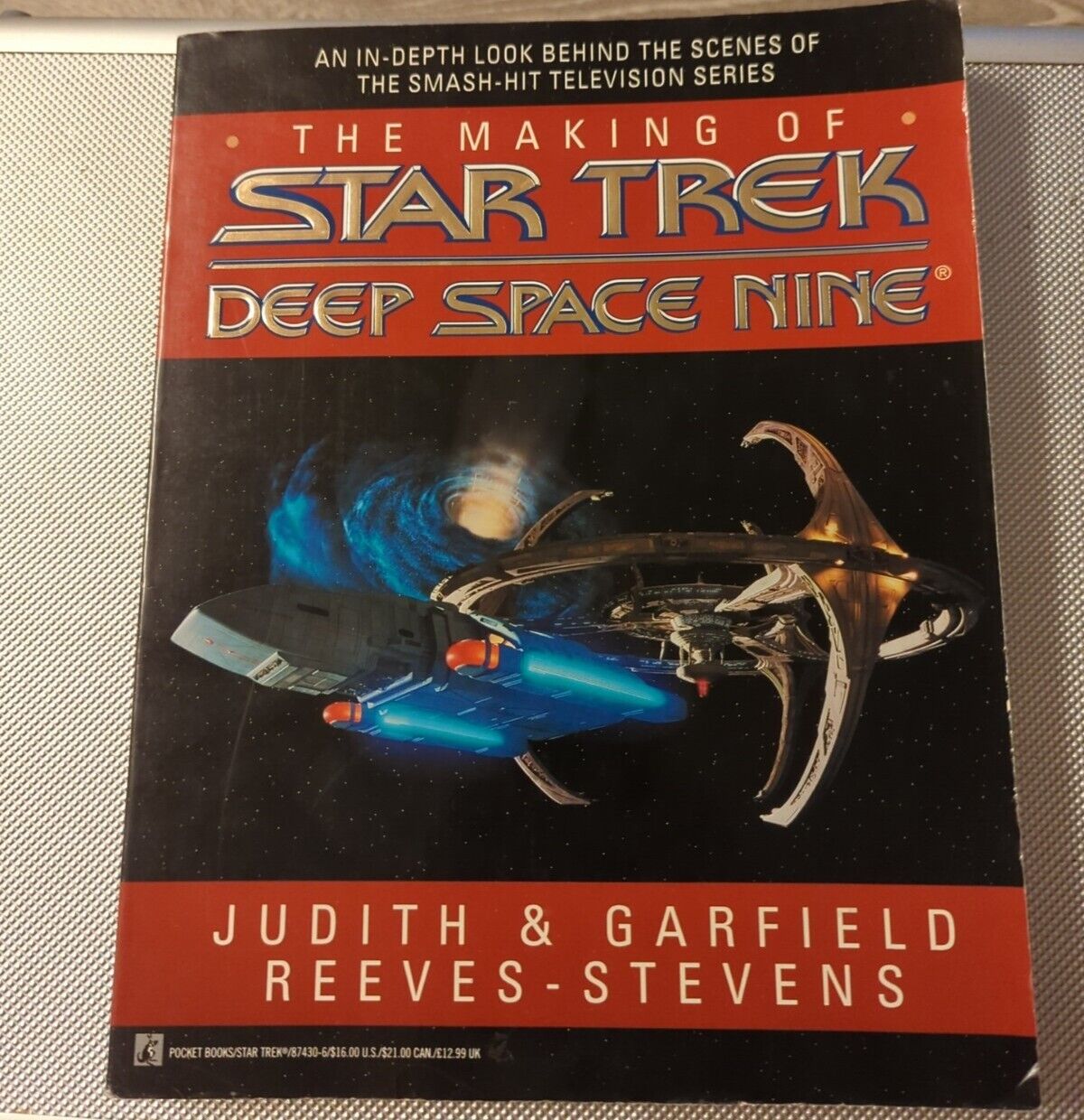 23 Pics The Making of Star Trek Deep Space Nine 1994 1st TPB Print Vintage DS9