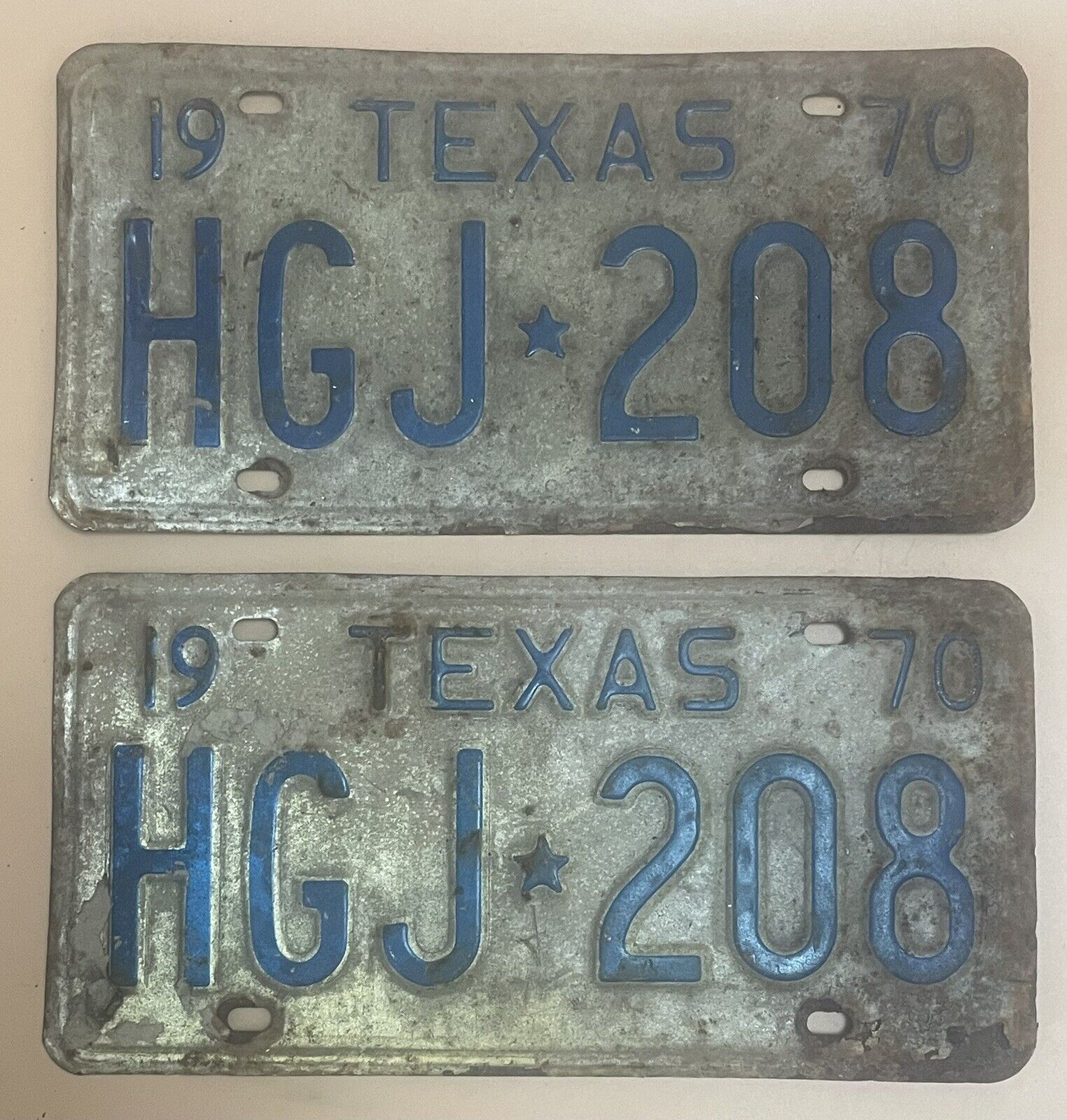 Vintage 1970 Pair Of Texas License Plates HGJ 208