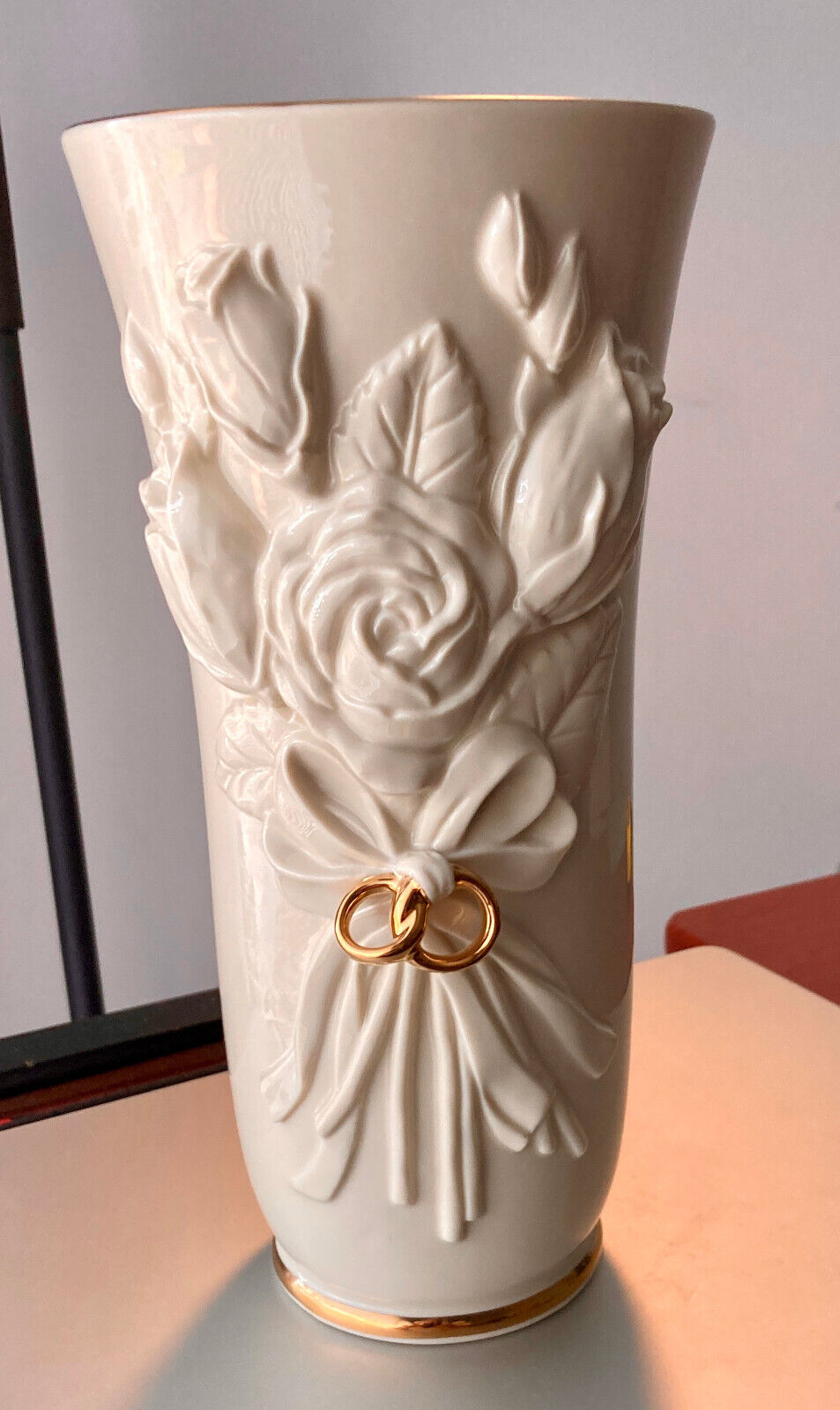 Lenox Vase Double Wedding Rings with Roses Anniversary Cream 10