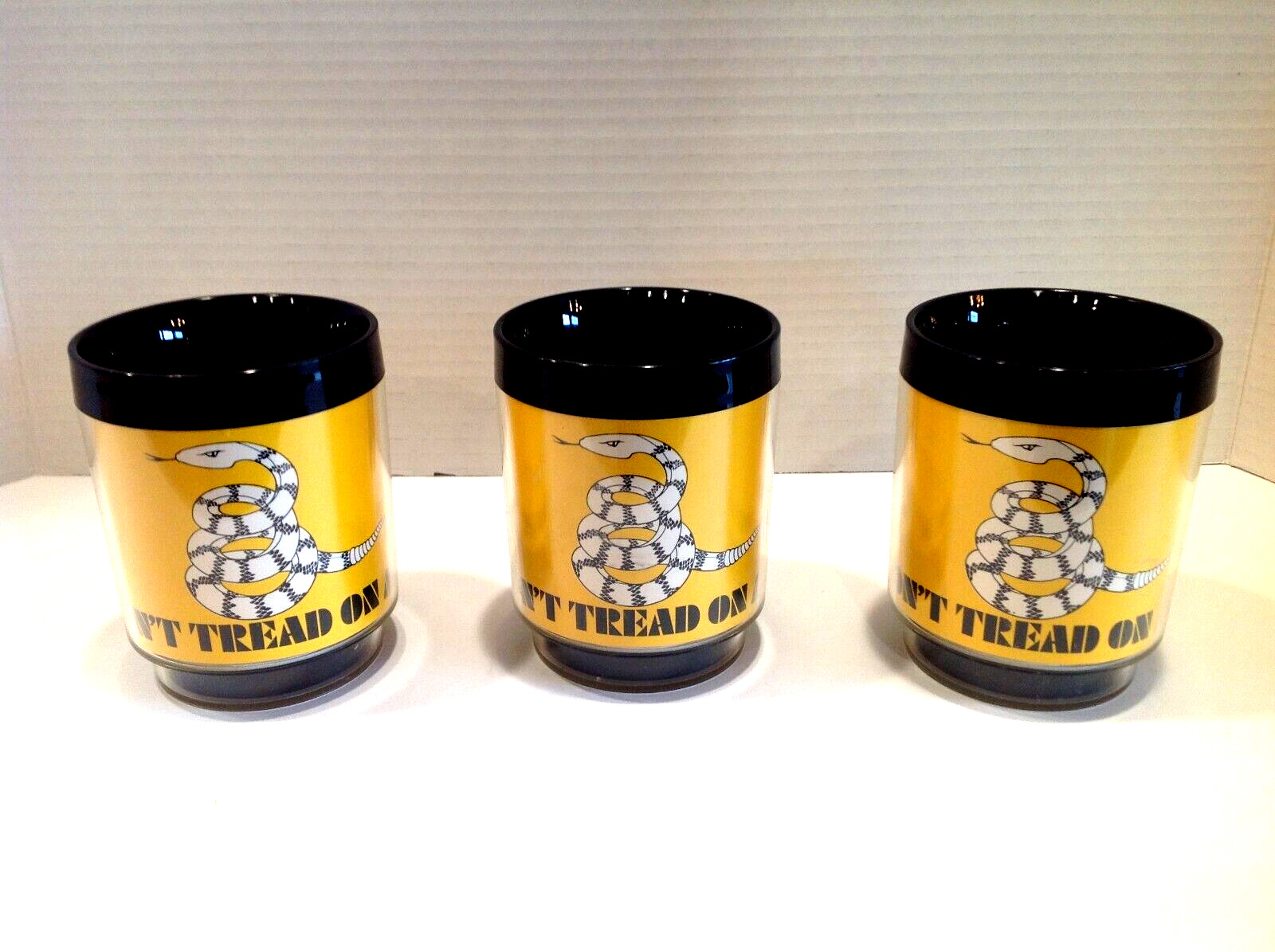 Vintage Thermo Serv Don\'t Tread on Me Plastic Coffee Cups Mugs