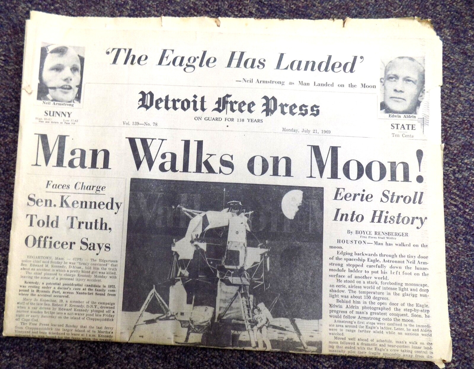 Man Walks on the Moon 1969 Detroit News newspaper Detroit Free Press Michigan