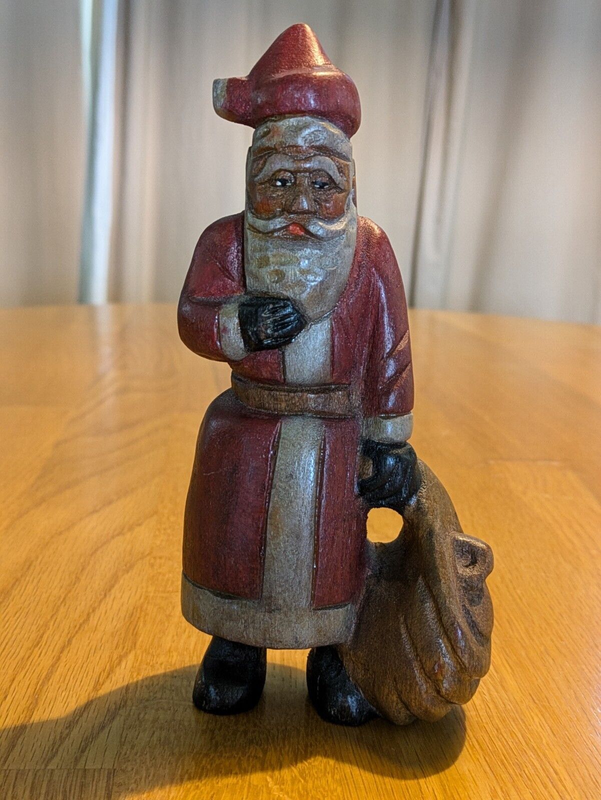 Vintage Hand Carved Wood Christmas Folk Art Santa Claus 7.5\