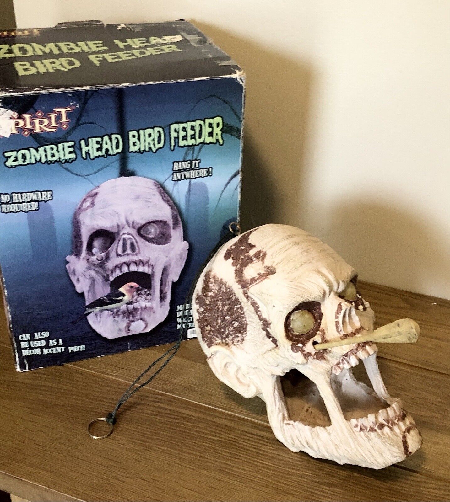 Hanging Zombie Head BIRD FEEDER Arrow In Eye Spirit Halloween Skull Scary Decor