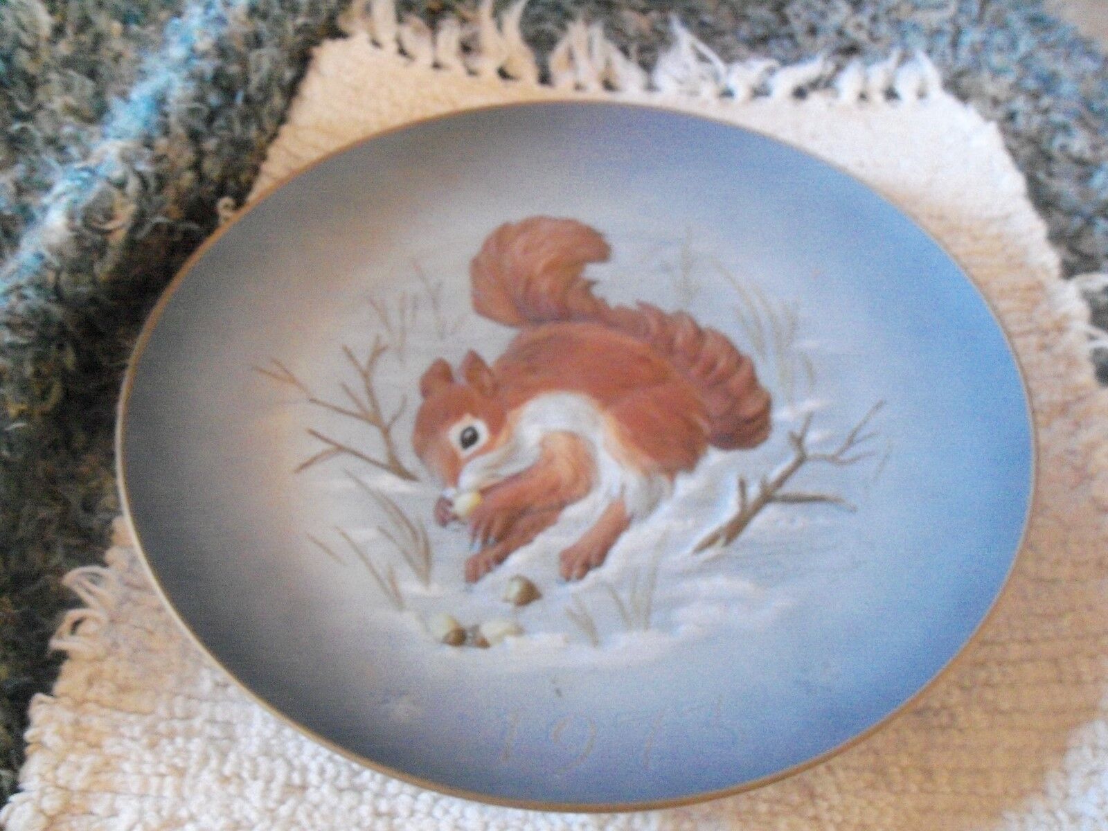 Hutschenreuther Wallace Relief Collector Plate 1973 Gracious Gift Squirrel