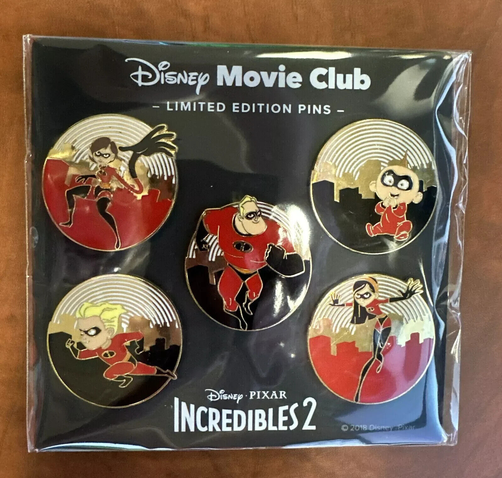 Disney Movie Club EXCLUSIVE The Incredibles 2 Pin Set (2018)