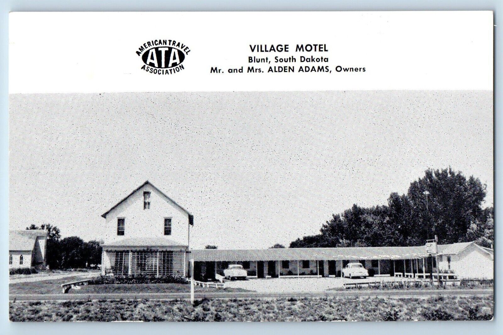 Blunt South Dakota SD Postcard Village Motel Alden Adams c1940 Vintage Antique