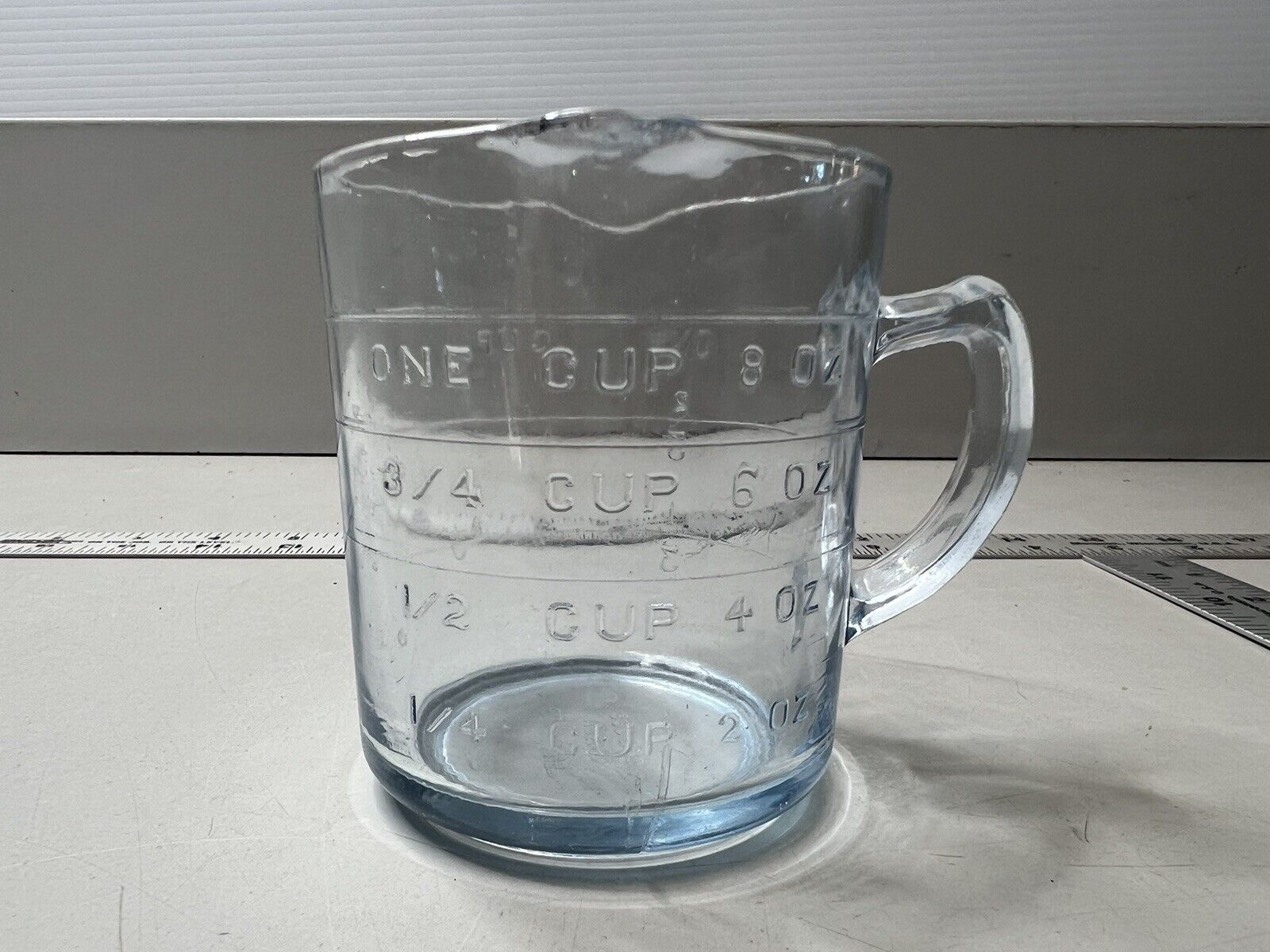VINTAGE FIRE KING OVEN GLASS MEASURING ONE CUP SAPPHIRE BLUE SIDE SPOUT