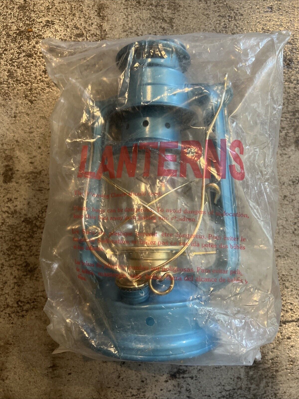 V & O #76 Vintage Kerosene Oil lantern With Glass Hurricane  10\