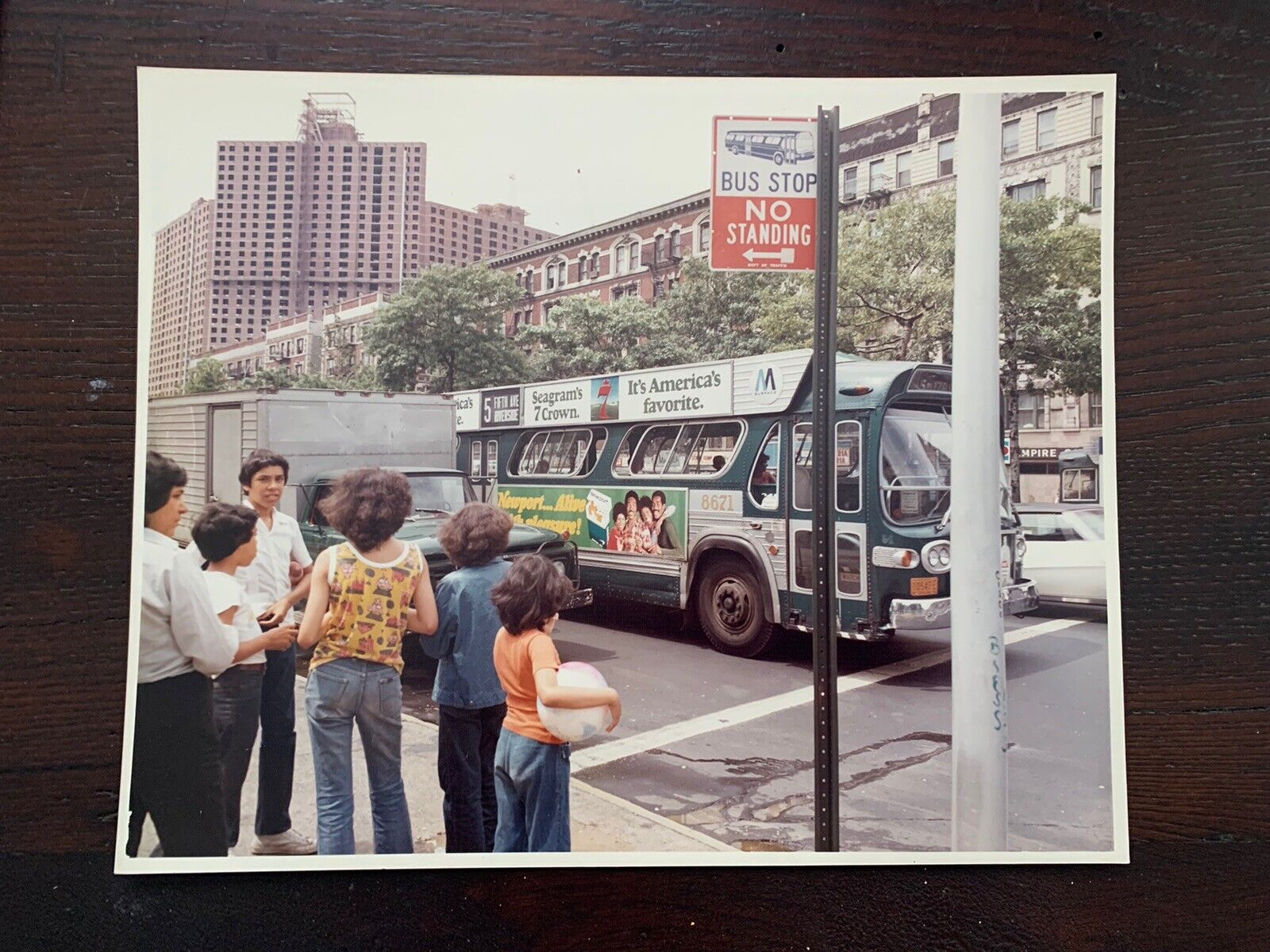COLOR 8X10 NYC BUS MANHATTAN HAMILTON PLACE BROADWAY FIFTH AVENUE NEWPORT 1974