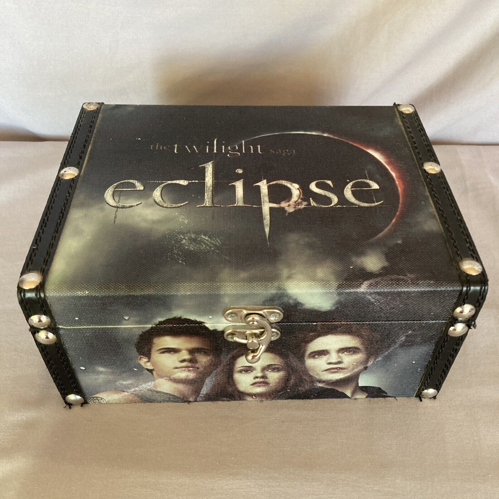 Twilight Saga Eclipse Vintage Case Trio 8.75”x6.5”x4”  Rare Edward/Bella/Jacob
