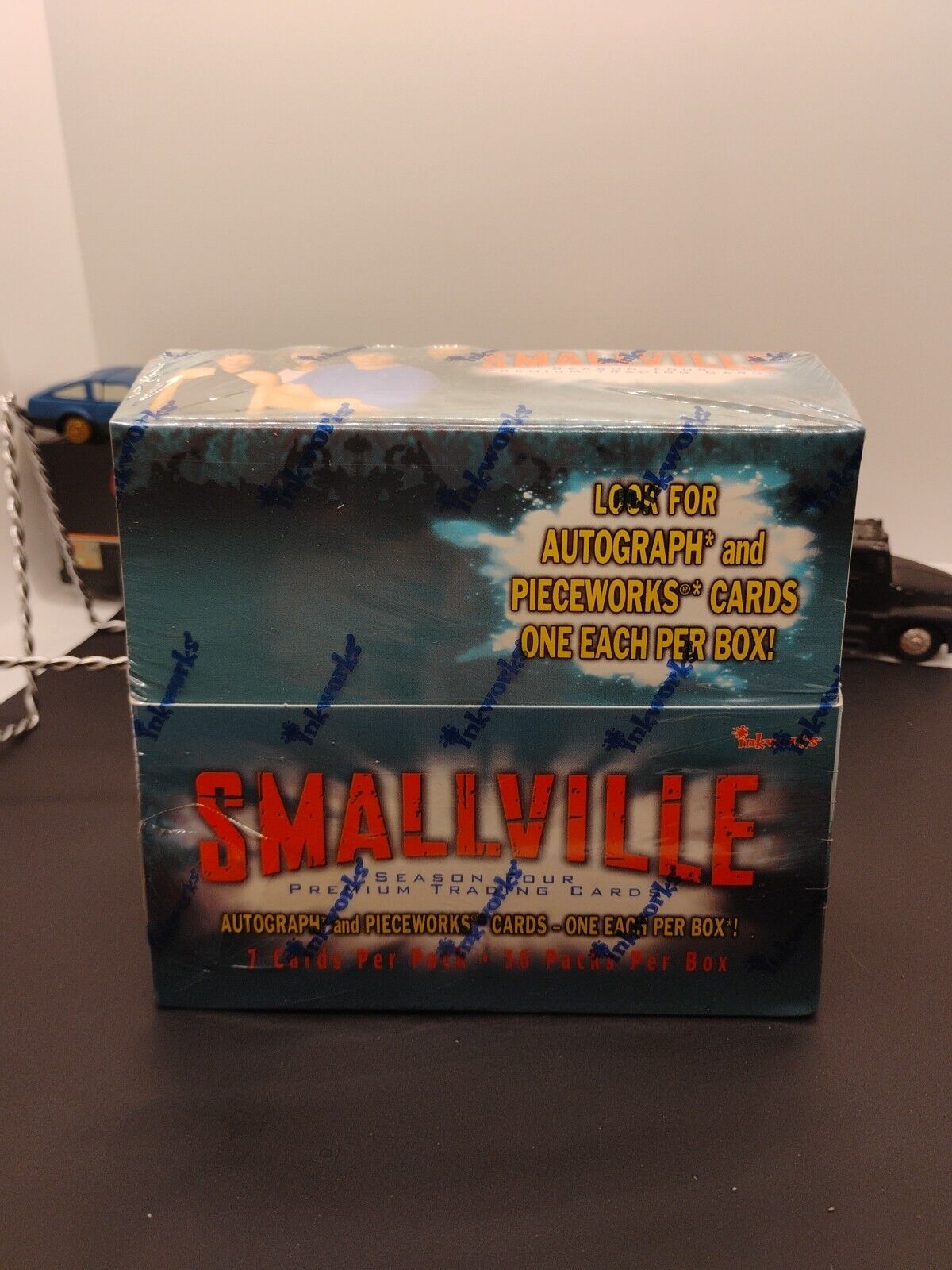 2005 Smallville Season 4 Factory Sealed card box w/36 pack(1 autograph 1 costume