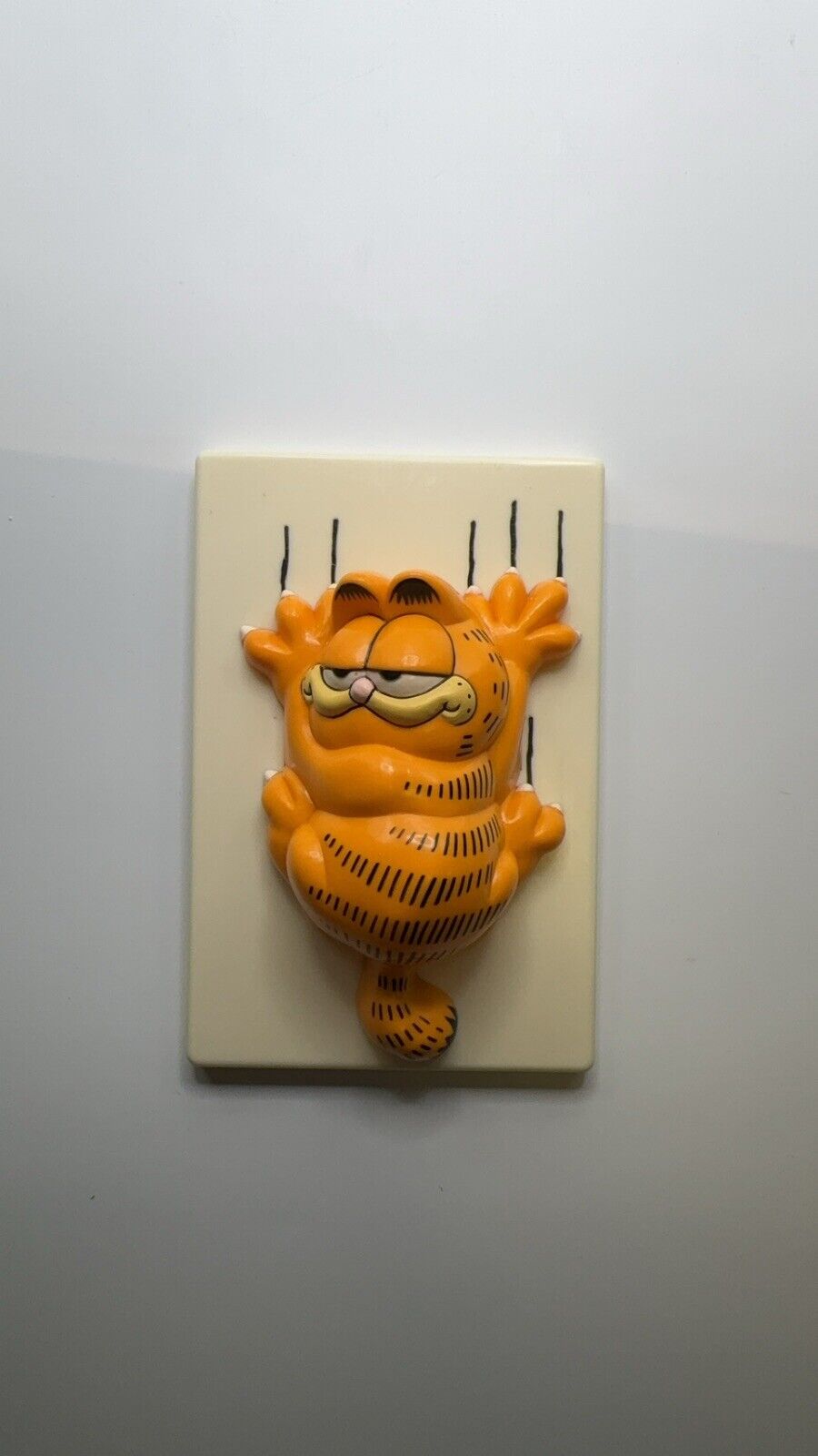 Rare Vintage 1980s Garfield Off The Wall Cat Light Switch Plate Cover