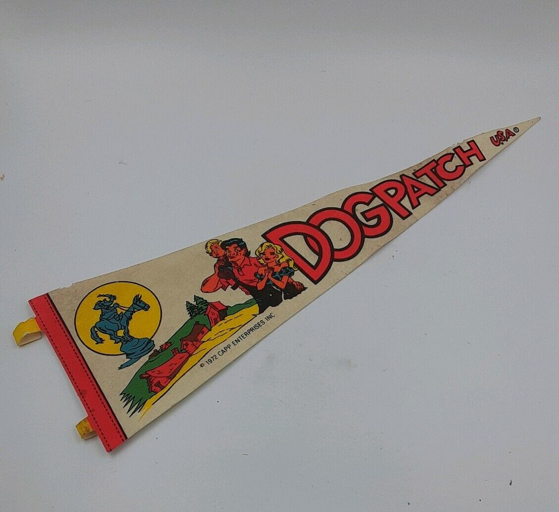 Dogpatch USA Vintage 1972 Lil Abner and Daisy Mae Sign Pennant Souvenir RARE