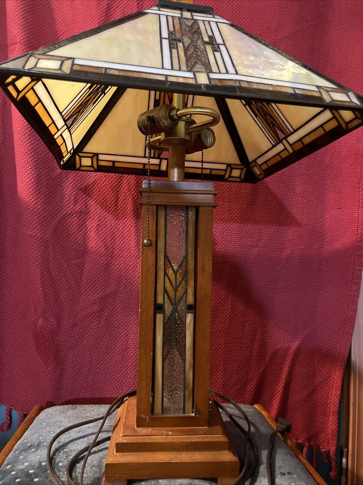 Tiffany Style Glass And Wood Table Lamp