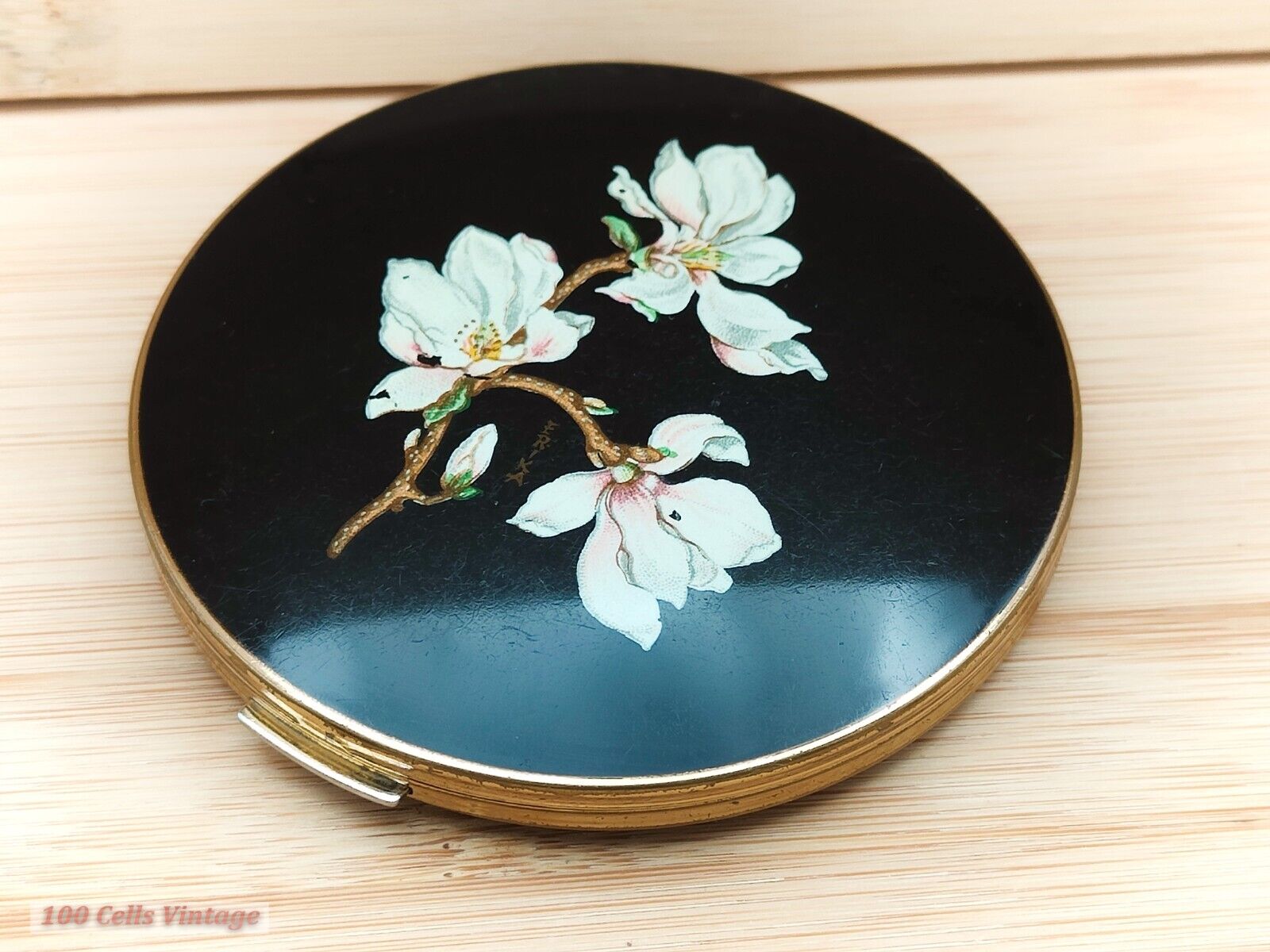 Stratton AS SEEN Black and White Floral-Vintage Ladies Powder Compact-0gr