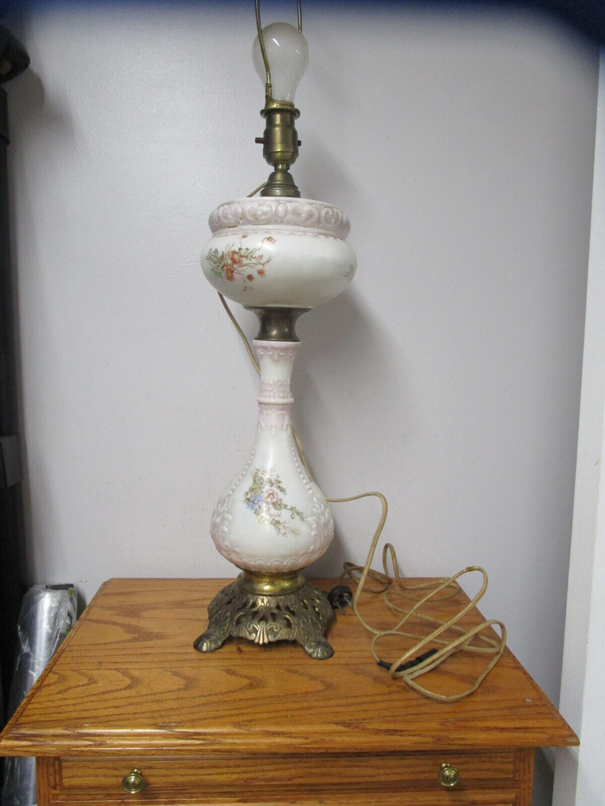 Vintage White Milk Glass Table Lamp Floral Design Footed Brass Base 32\