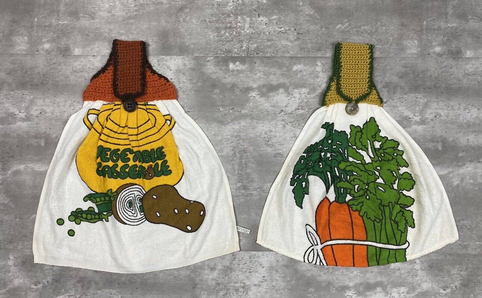 vintage 70s 80s KITCHEN HAND TOWELS HANGING CROCHET TOP vegetable casserole 2pcs
