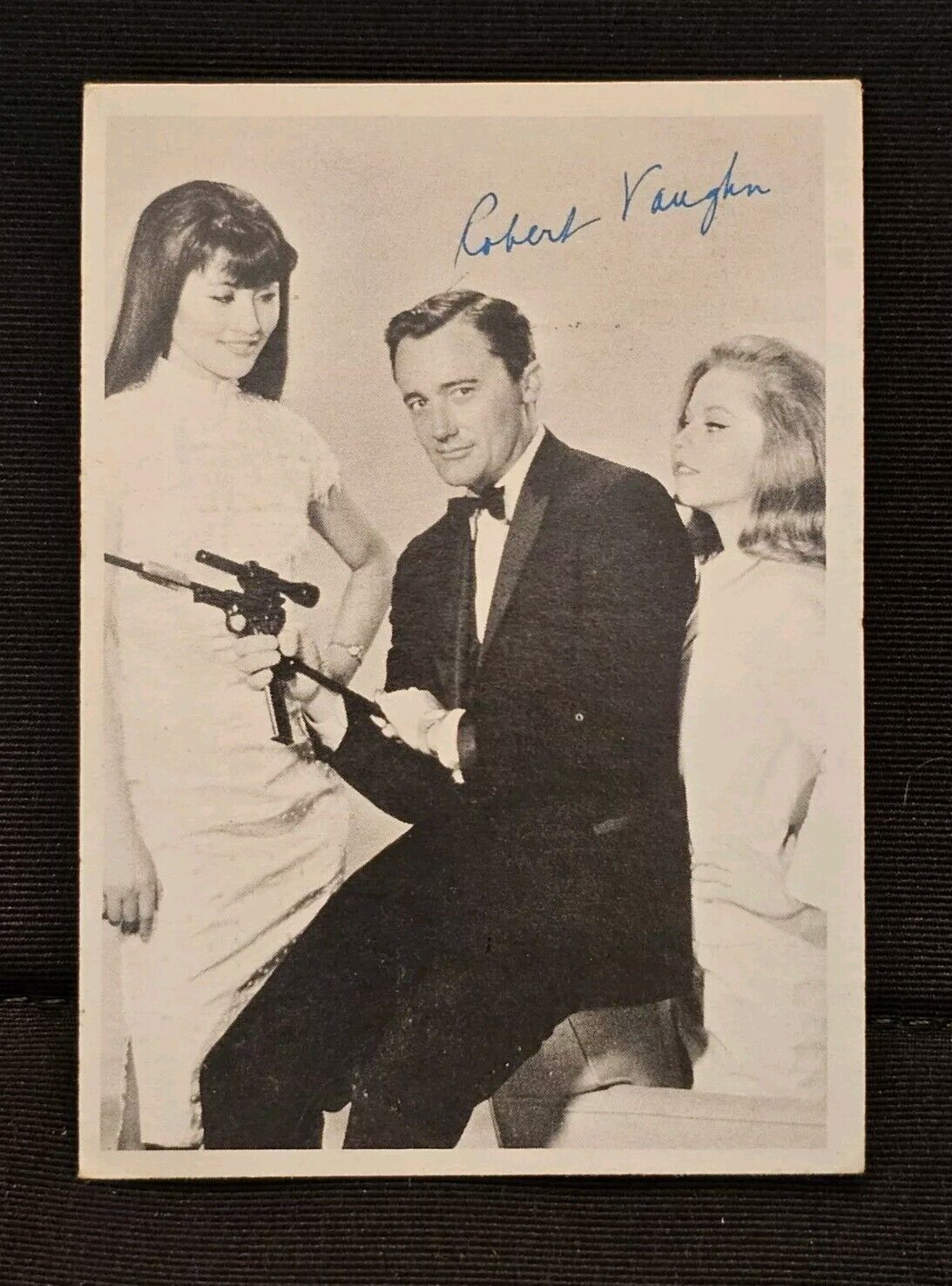 1965 The Man from U.N.C.L.E. #46 Robert Vaughn as Napoleon Solo by Topps