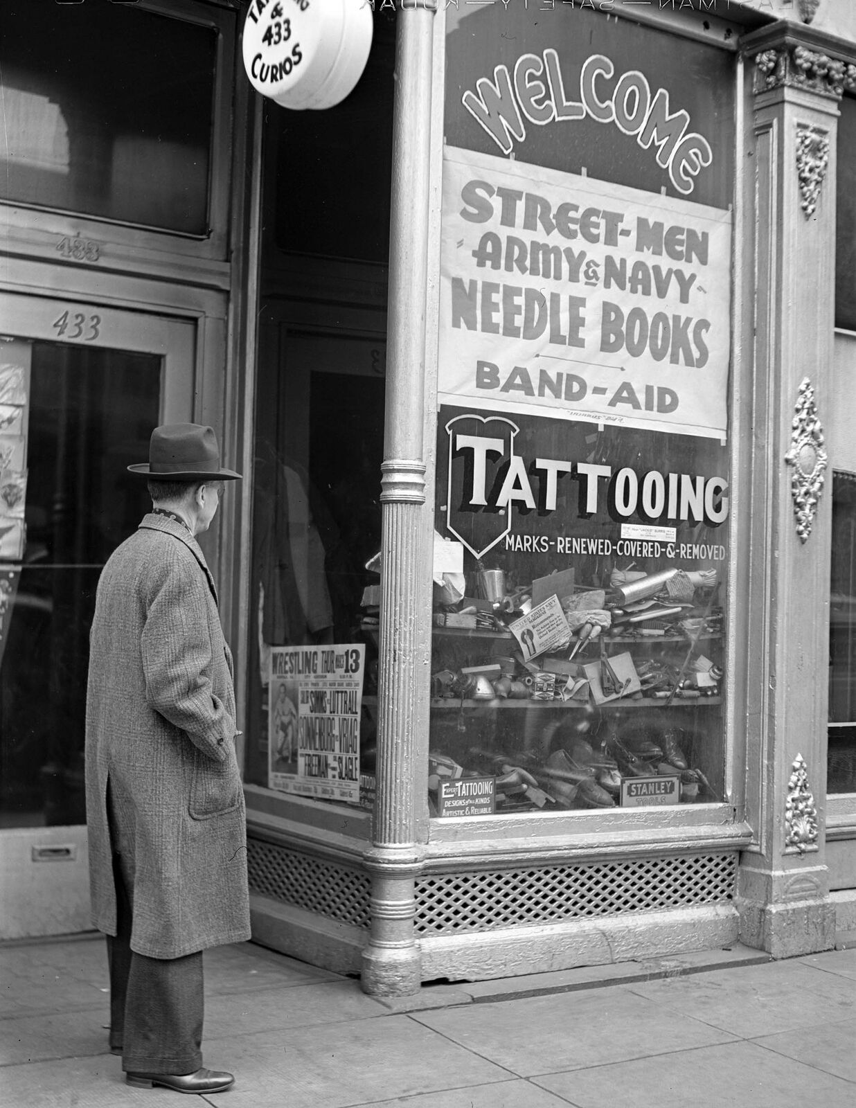 1941 Tattoo Shop, West Main St, Norfolk, Virginia ,Old Photo 8.5\