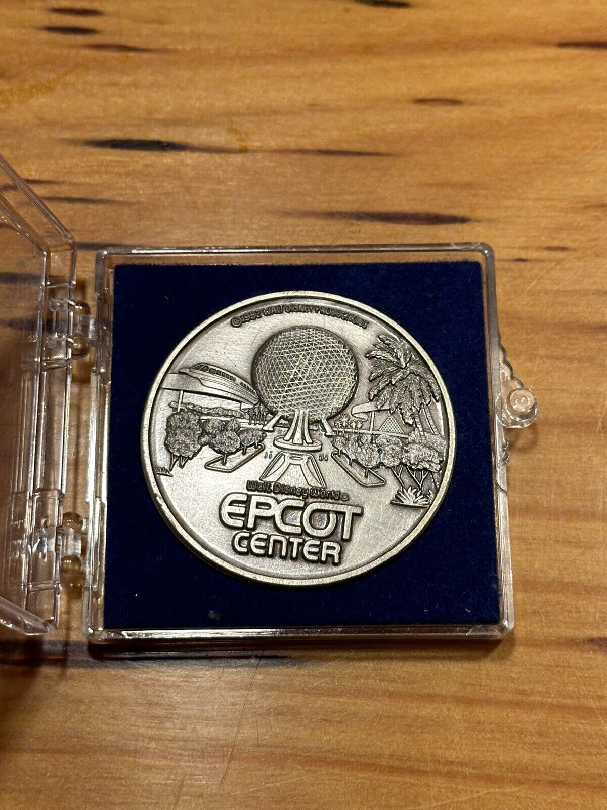Walt Disney World Epcot Center 1982 Souvenir Medallion Coin Grand Opening WDP