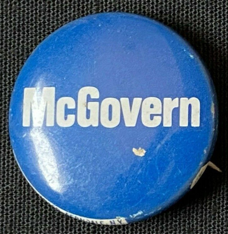 1972 McGovern Blue Button - Vintage