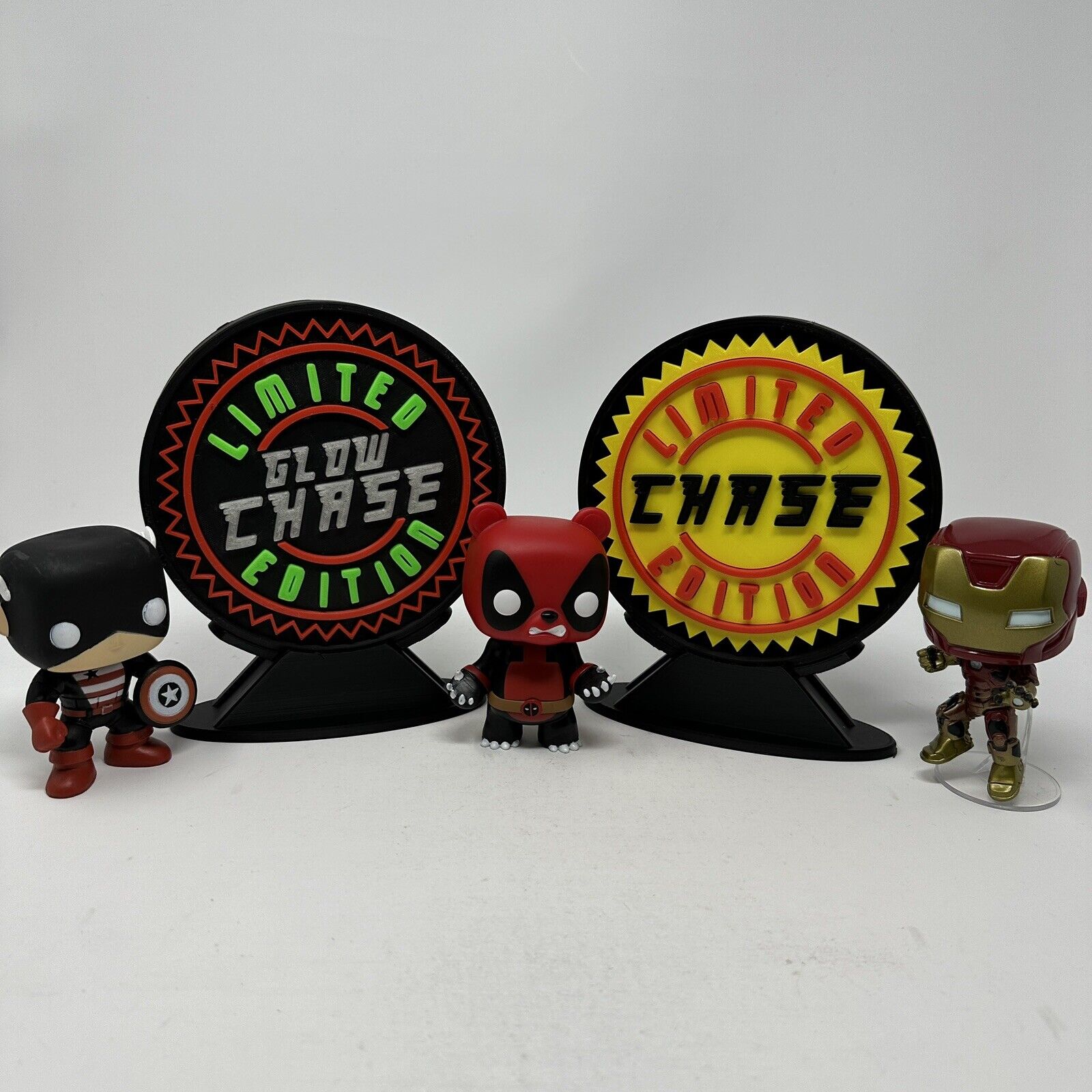 3D Printed  FUNKO CHASE (GITD) + Regular CHASE FanSign for your Pops Collection