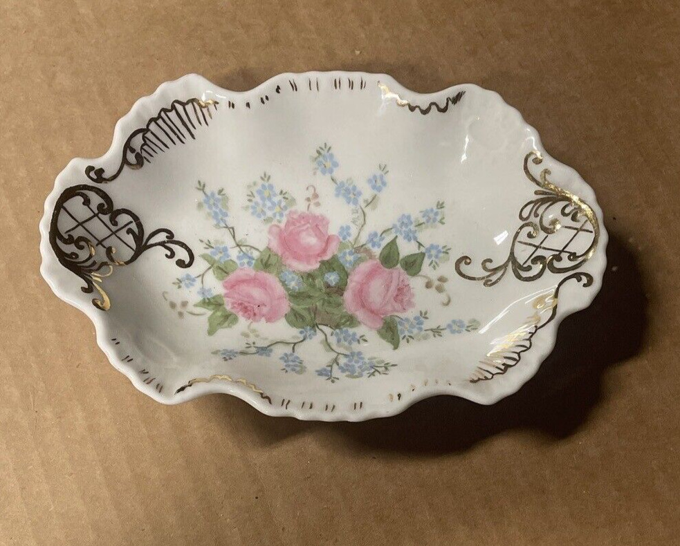 Beautiful Floral Trinket/Candy Dish with Unique Gold Design 