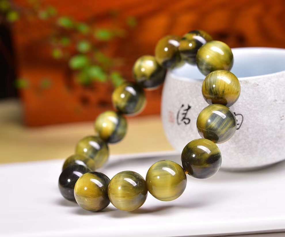 Natural dream tiger eye bracelet, beautiful color, noble and beautiful hand, 8mm