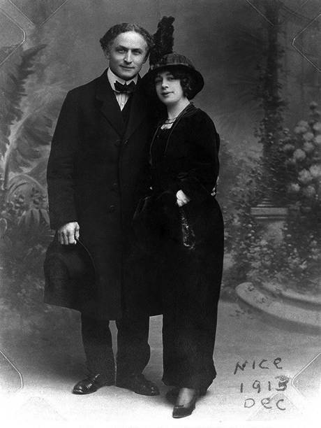 Harry And Beatrice Houdini Full length Portrait 1913 OLD PHOTO